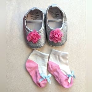 4 for 25🔥 NWOT Rene Rofe Baby Outfit (3-6 months)